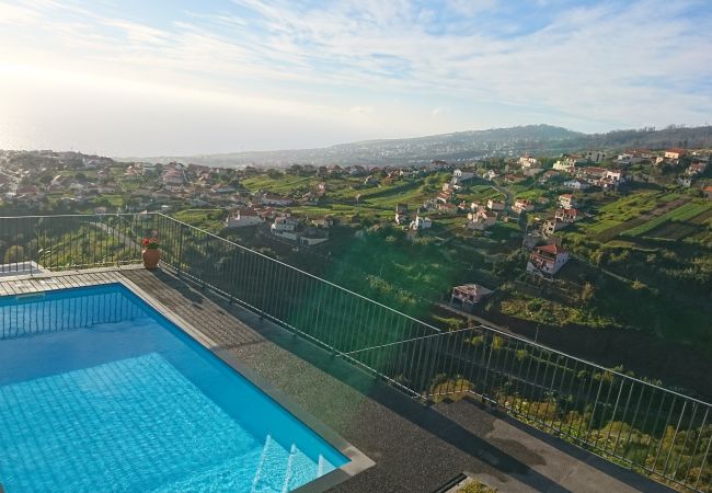 Casa em Calheta - Refúgio da Serra - By Wehost