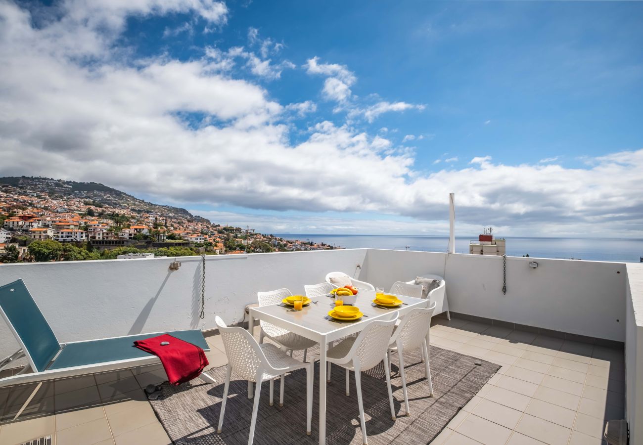 Apartamento em Funchal - Rooftop Funchal - By Wehost Apartamento em Funchal - Rooftop Funchal - By Wehost