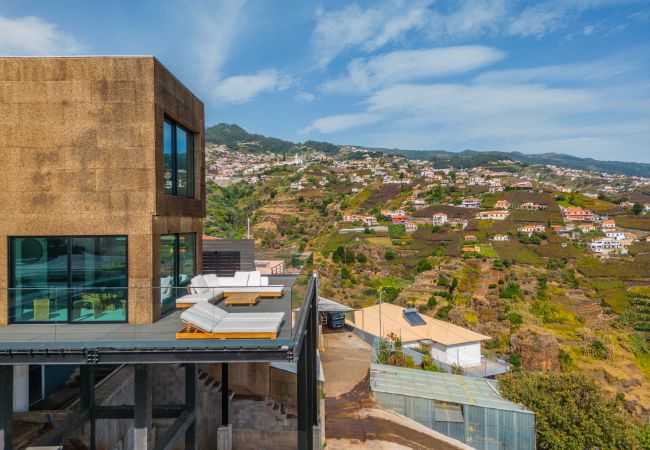 Villa em Câmara de Lobos - House of Cork and Ivy - By Wehost Villa em Câmara de Lobos - House of Cork and Ivy - By Wehost