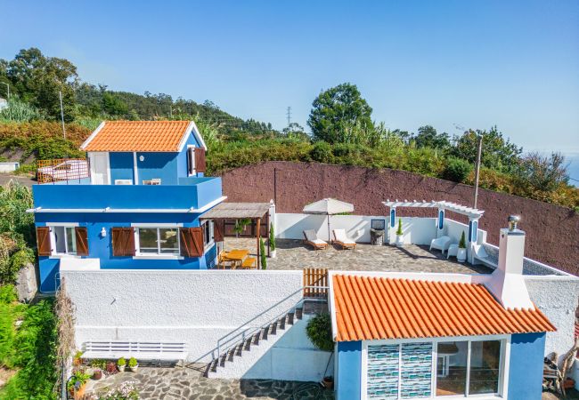 Casa rural em Ponta do Sol - Blue House - By Wehost