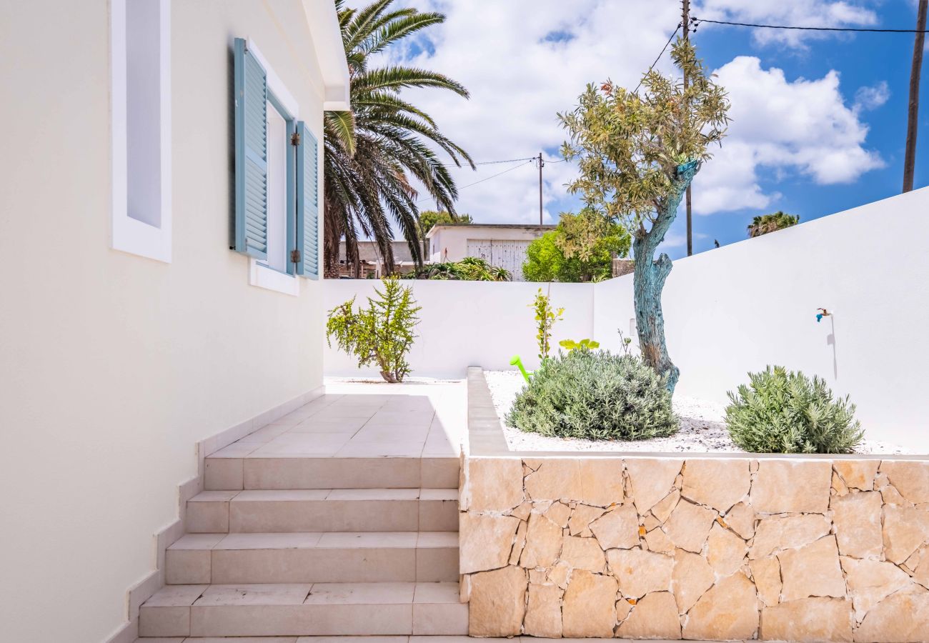 Villa em Porto Santo - Casa do Cacto - By Wehost