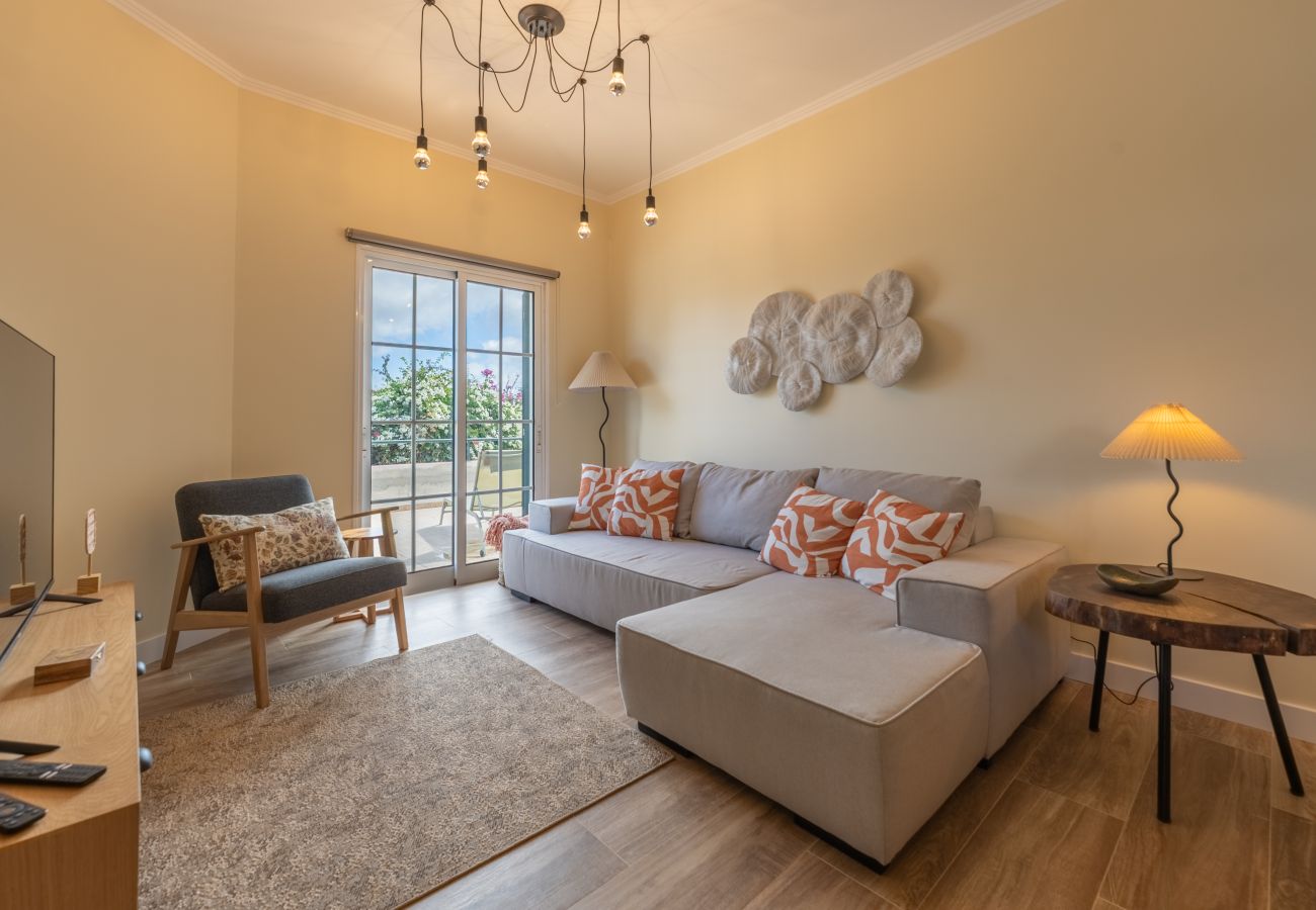 Casa geminada em Porto Santo - Beach Retreat - By Wehost