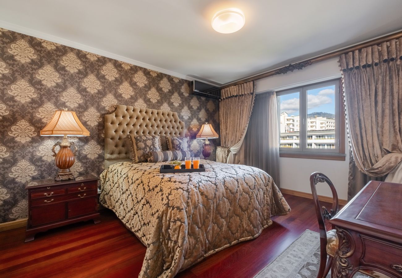 Apartamento em Funchal - The Cliff House Madeira - By Wehost