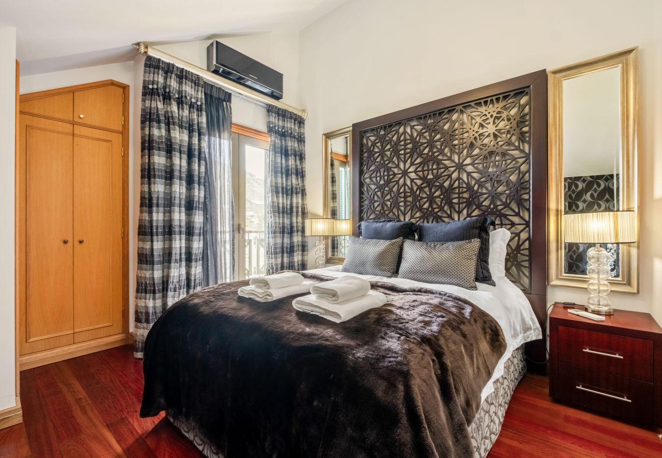 Apartamento em Funchal - Cliff View Apartment - By Wehost