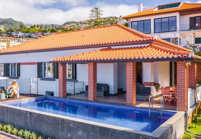 House in Funchal - Casa da Pinheira II - By Wehost House in Funchal - Casa da Pinheira II - By Wehost