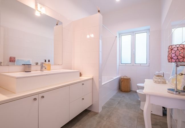 House in Funchal - Casa da Pinheira II - By Wehost House in Funchal - Casa da Pinheira II - By Wehost