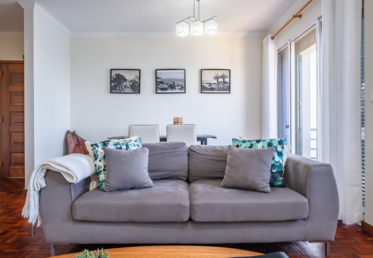 Apartment in Câmara de Lobos - Sea View  - By Wehost