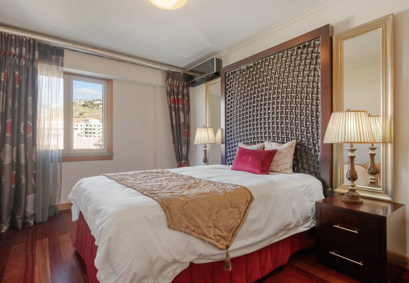 Apartment in Funchal - The Cliff House Madeira - By Wehost