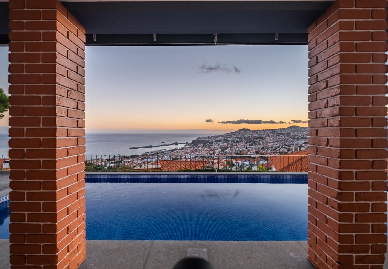 House in Funchal - Casa da Pinheira II - By WeHostMadeira