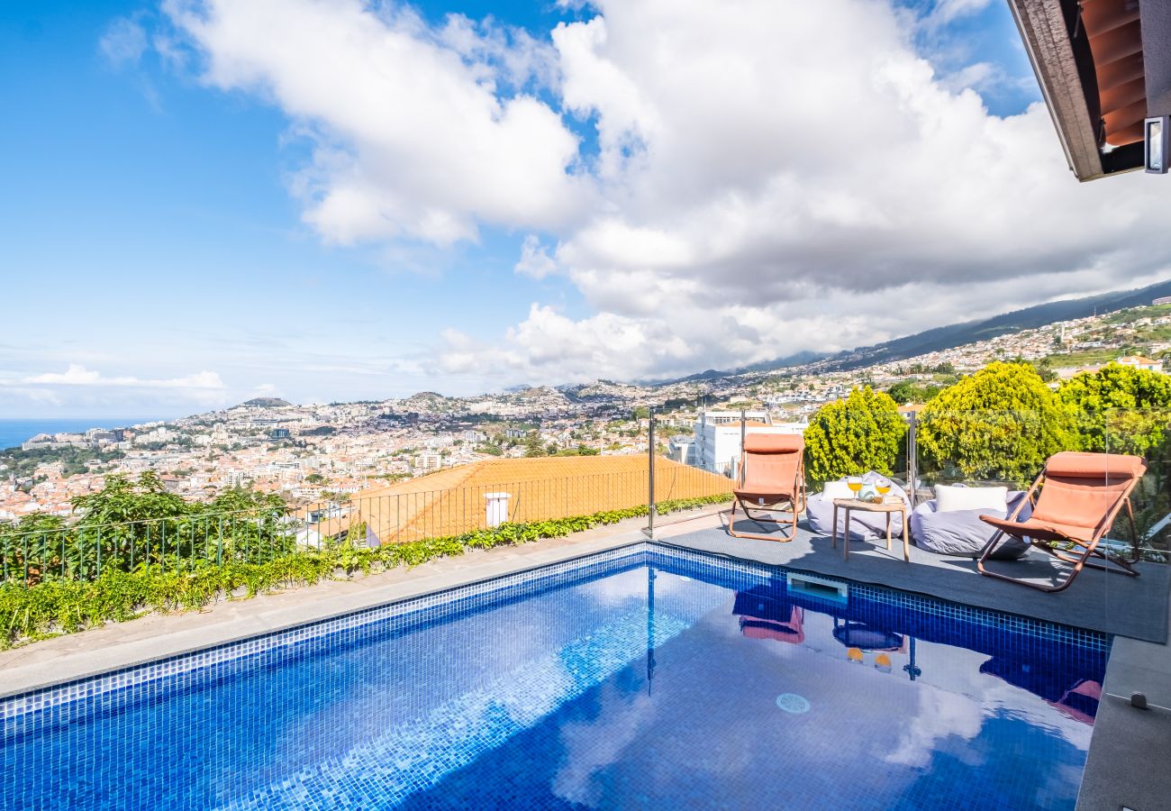 House in Funchal - Casa da Pinheira II - By WeHostMadeira