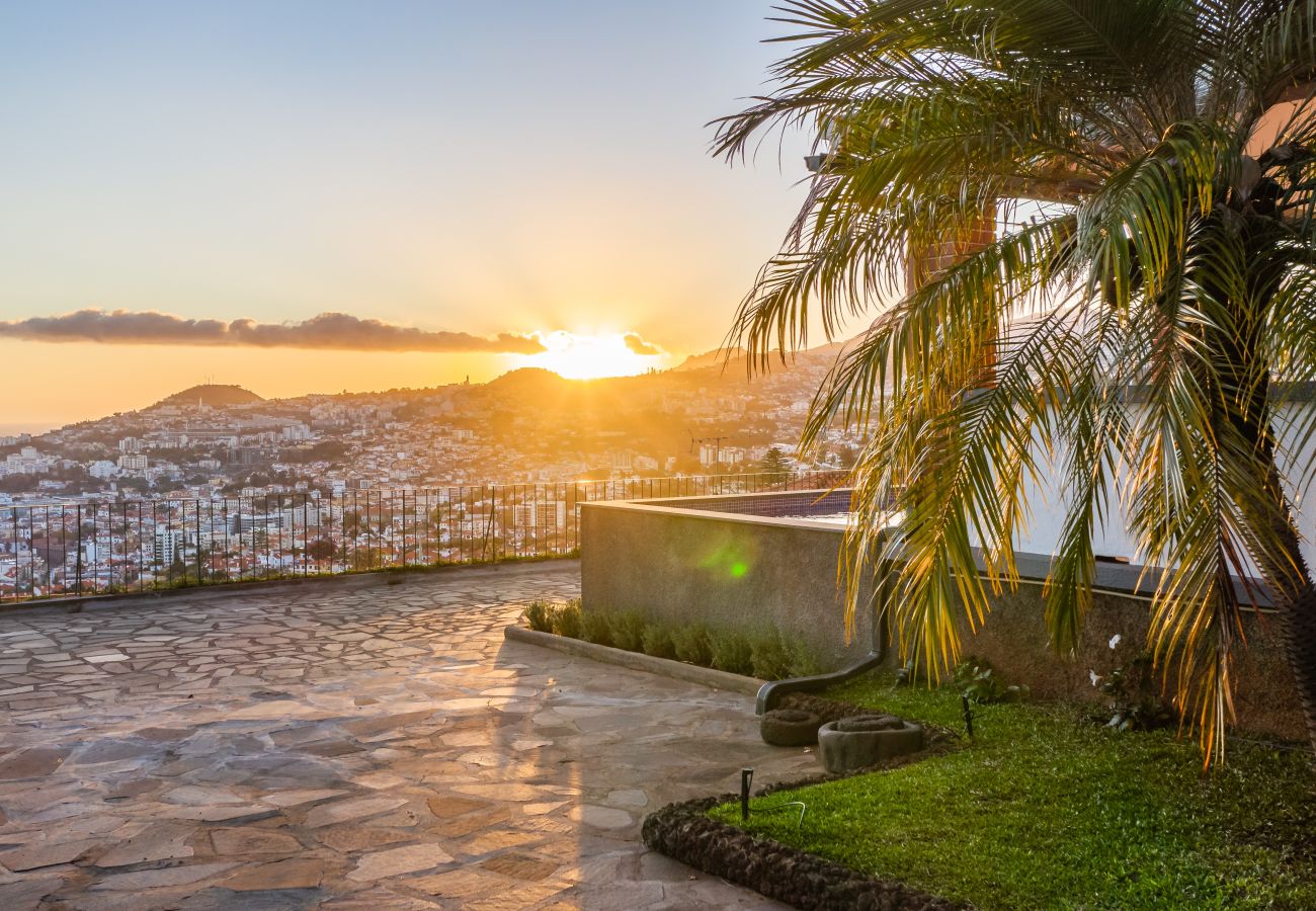 House in Funchal - Casa da Pinheira II - By WeHostMadeira