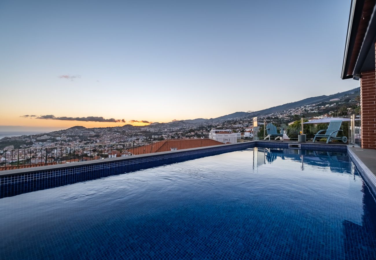 House in Funchal - Casa da Pinheira II - By WeHostMadeira