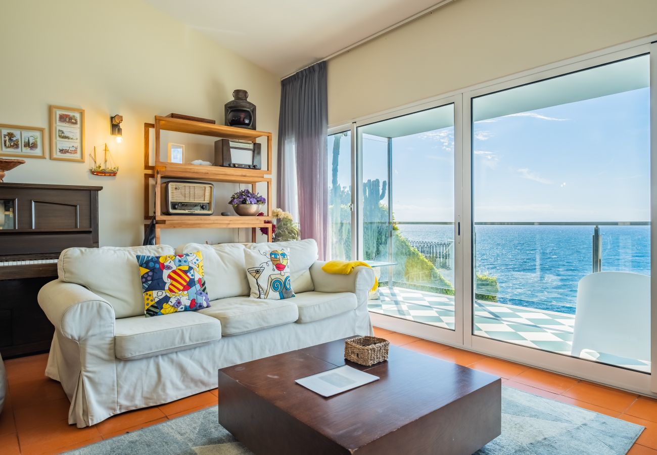 House in Santa Cruz - Beach House - By WeHostMadeira