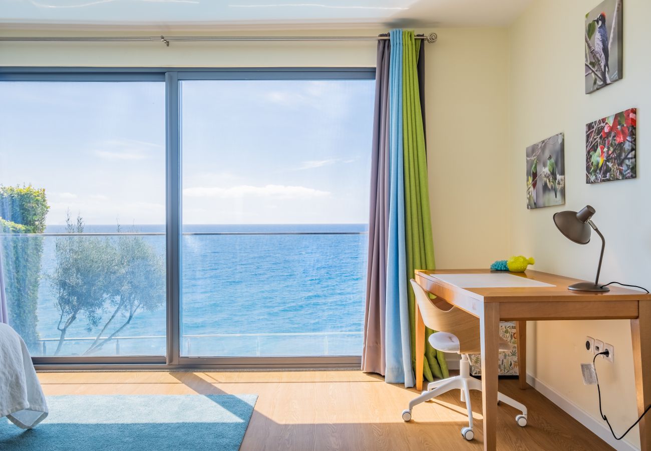 House in Santa Cruz - Beach House - By WeHostMadeira