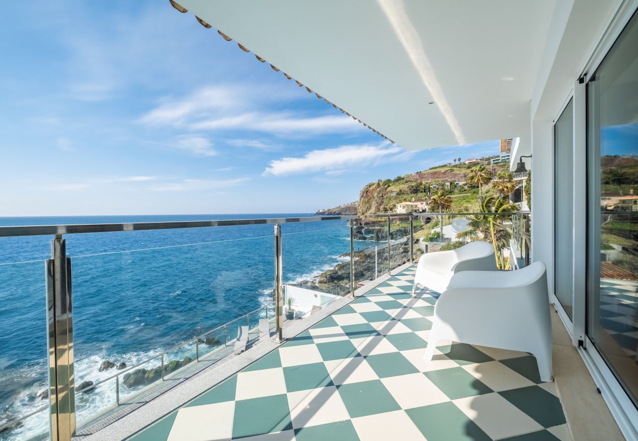 House in Santa Cruz - Beach House - By WeHostMadeira