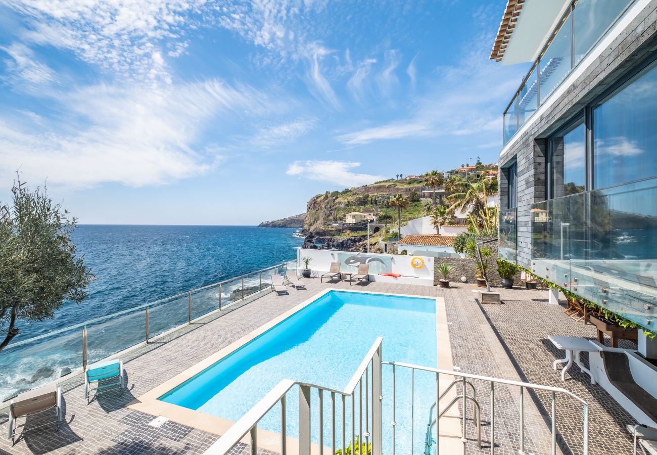 House in Santa Cruz - Beach House - By WeHostMadeira