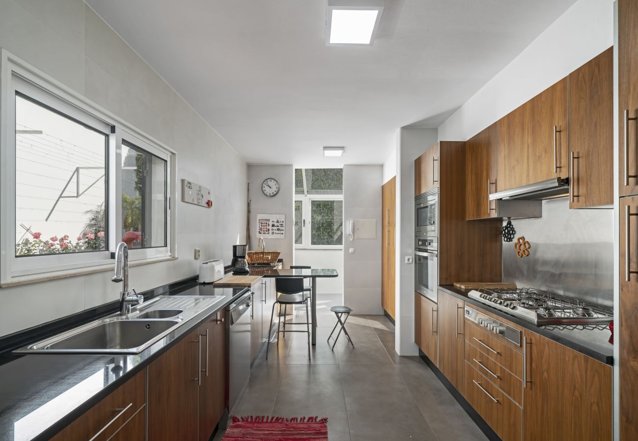 House in Santa Cruz - Beach House - By WeHostMadeira