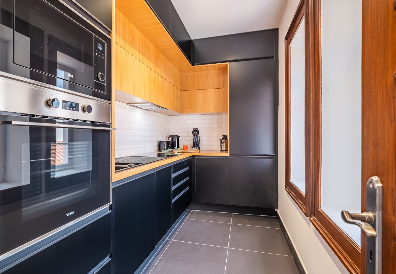 Apartment in Funchal - Apartamento 6 - By WehostMadeira