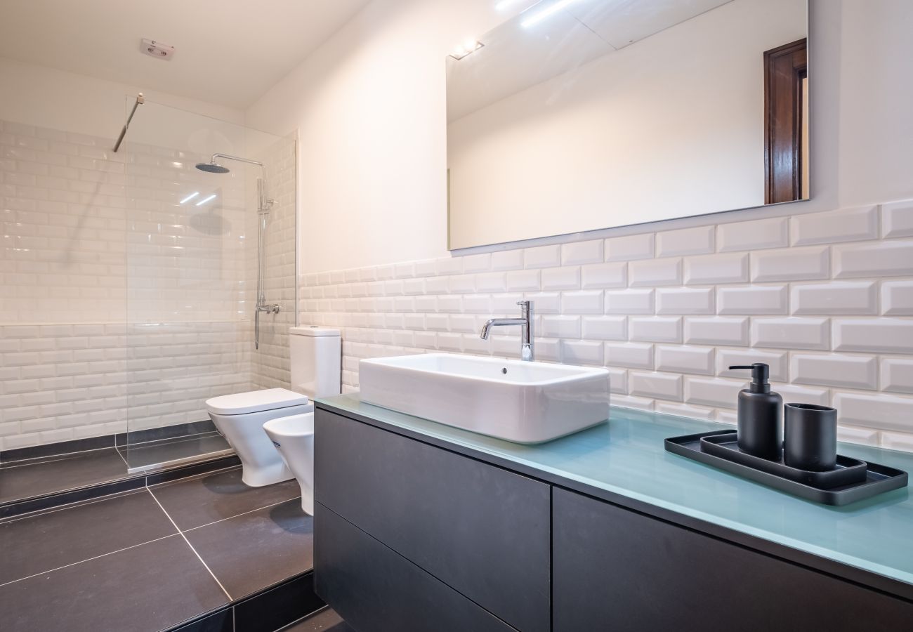 Apartment in Funchal - Apartamento 6 - By WehostMadeira