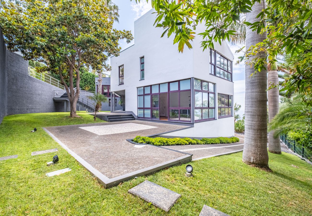 Villa in Funchal - Vila Crerital - By WeHostMadeira