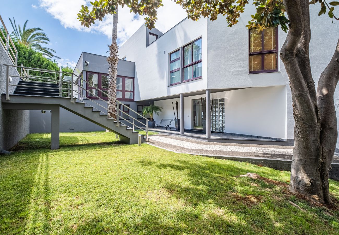 Villa in Funchal - Vila Crerital - By WeHostMadeira