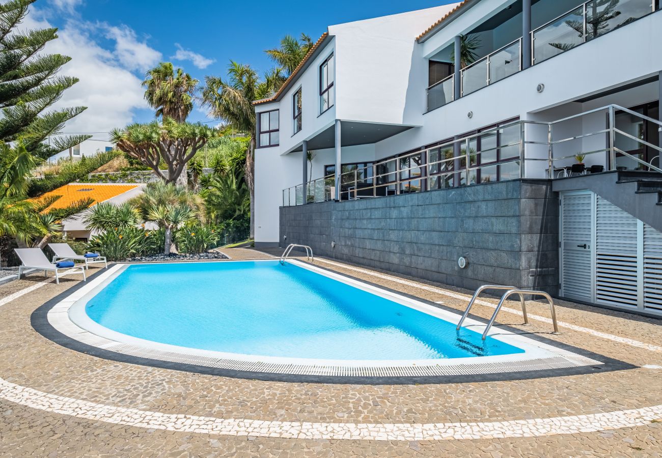 Villa in Funchal - Vila Crerital - By WeHostMadeira