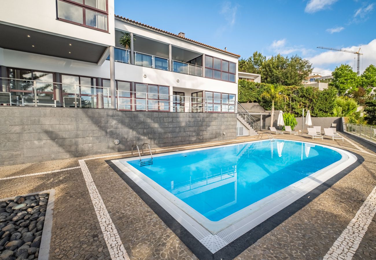 Villa in Funchal - Vila Crerital - By WeHostMadeira