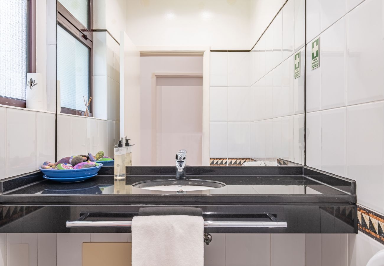 Villa in Funchal - Vila Crerital - By WeHostMadeira
