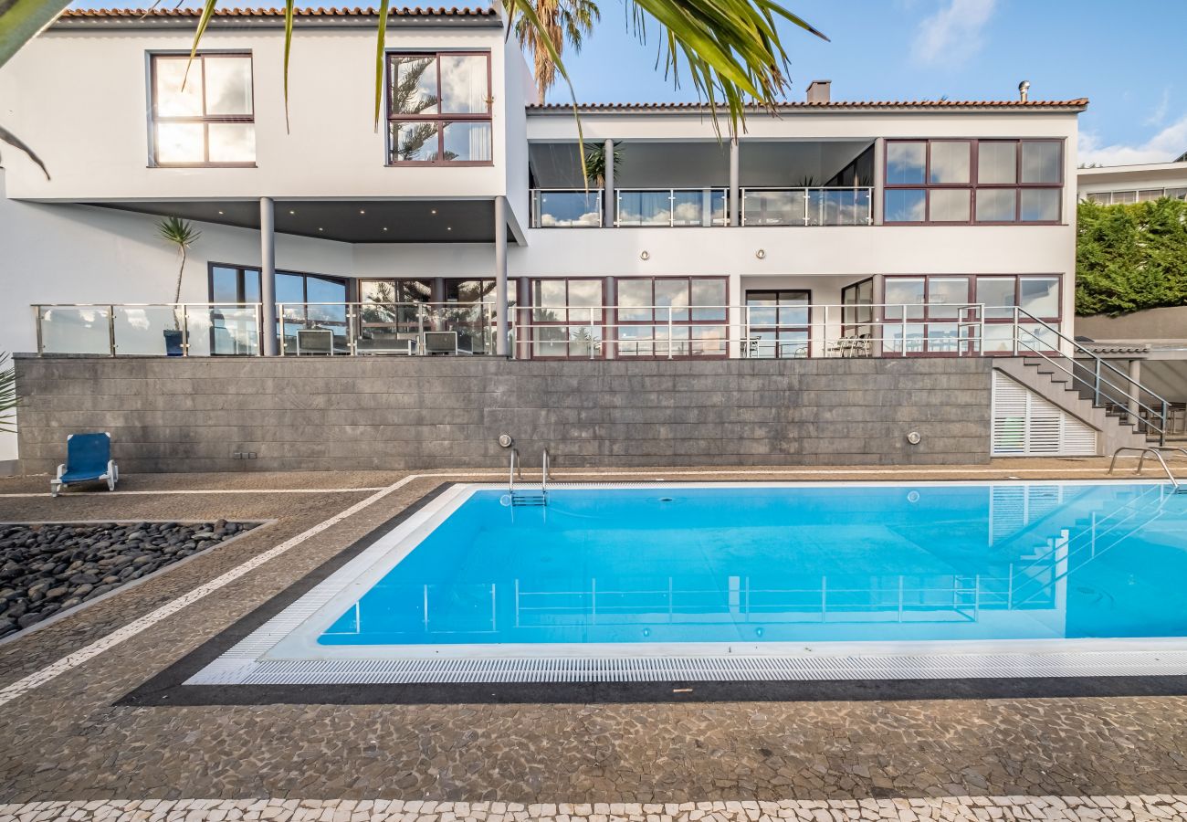 Villa in Funchal - Vila Crerital - By WeHostMadeira