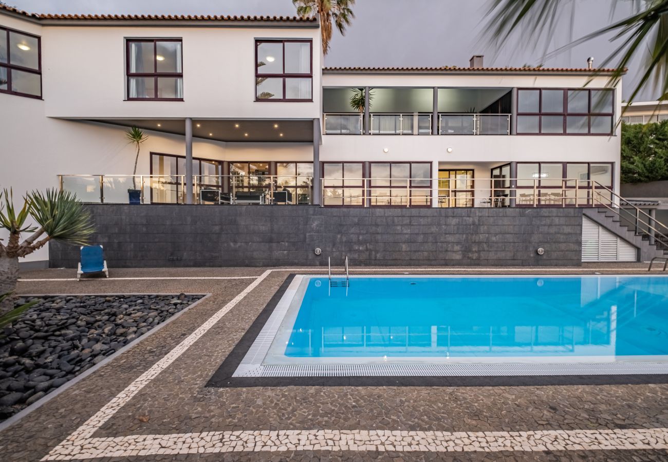 Villa in Funchal - Vila Crerital - By WeHostMadeira