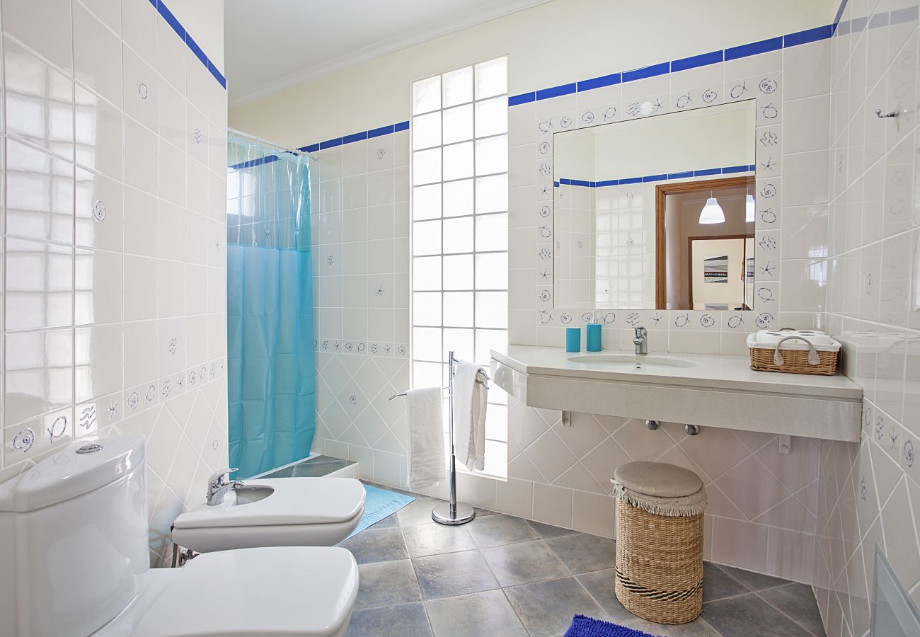 House in Funchal - Casa das Neves - By WeHostMadeira