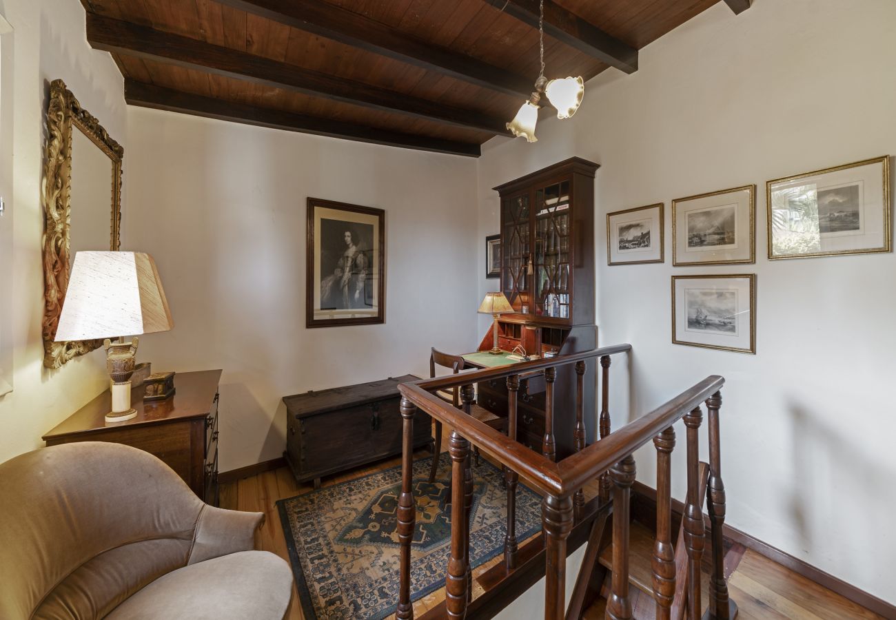House in Funchal - Quinta Florença - By WeHostMadeira