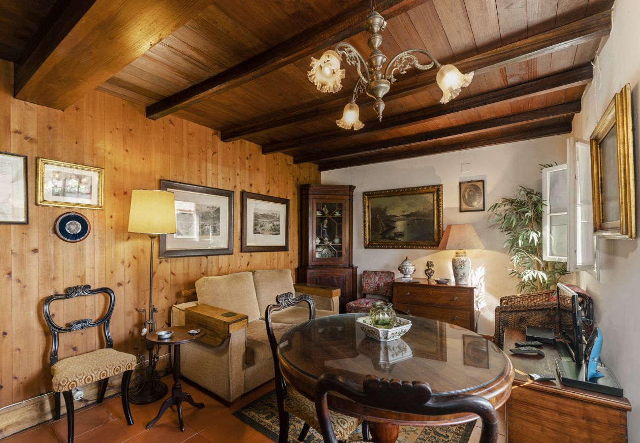 House in Funchal - Quinta Florença - By WeHostMadeira