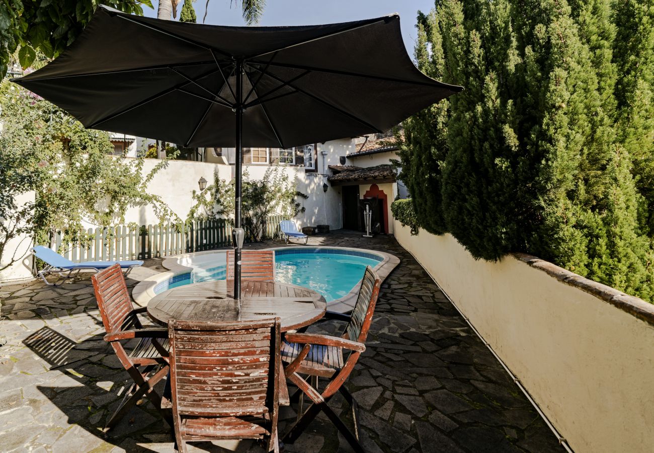 House in Funchal - Quinta Florença - By WeHostMadeira