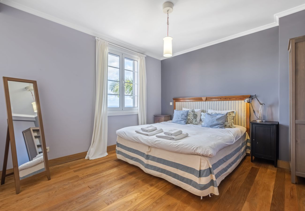 House in Funchal - Vila Botânica - By WeHostMadeira