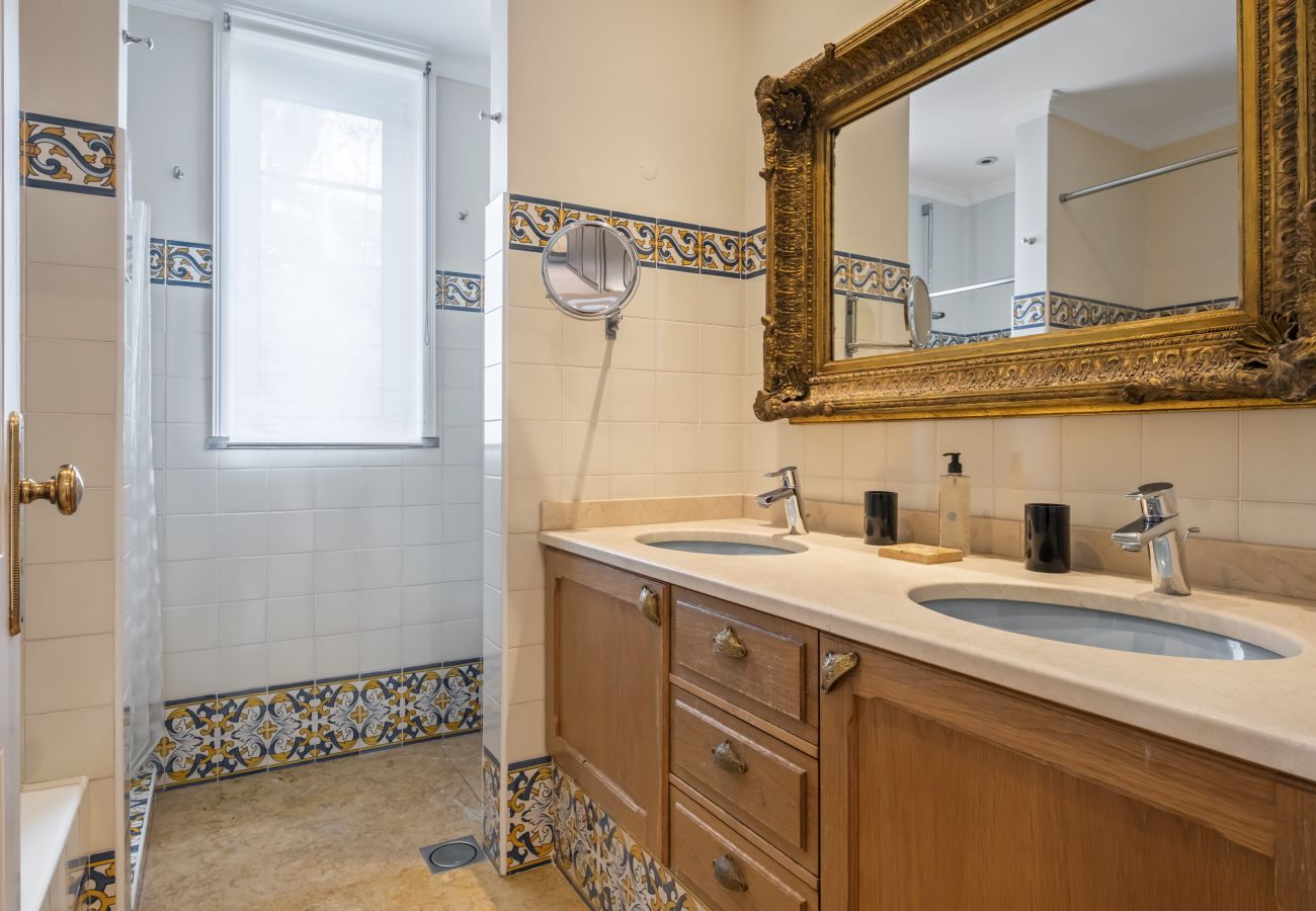 House in Funchal - Vila Botânica - By WeHostMadeira