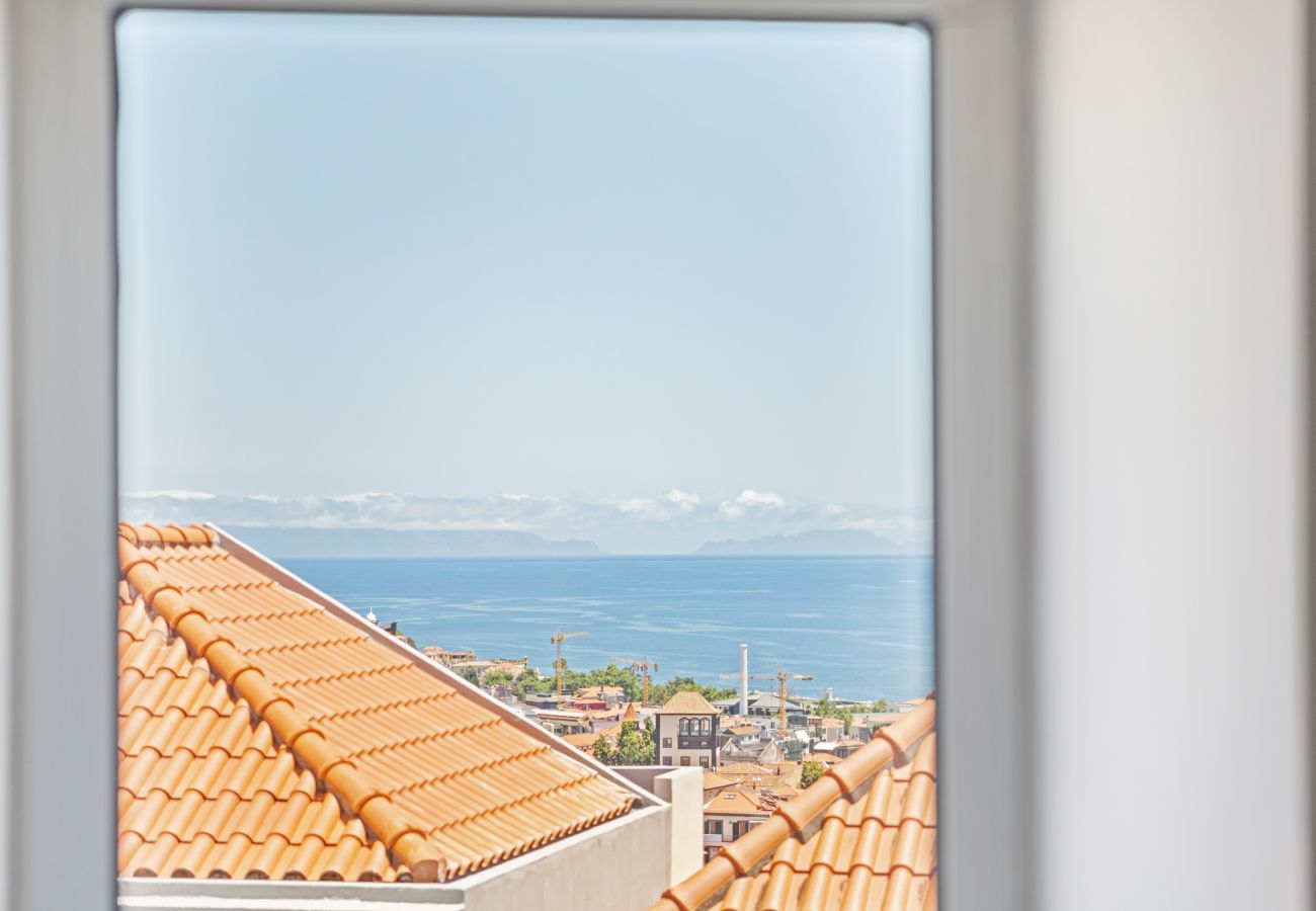Apartment in Funchal - City View - By WeHostMadeira