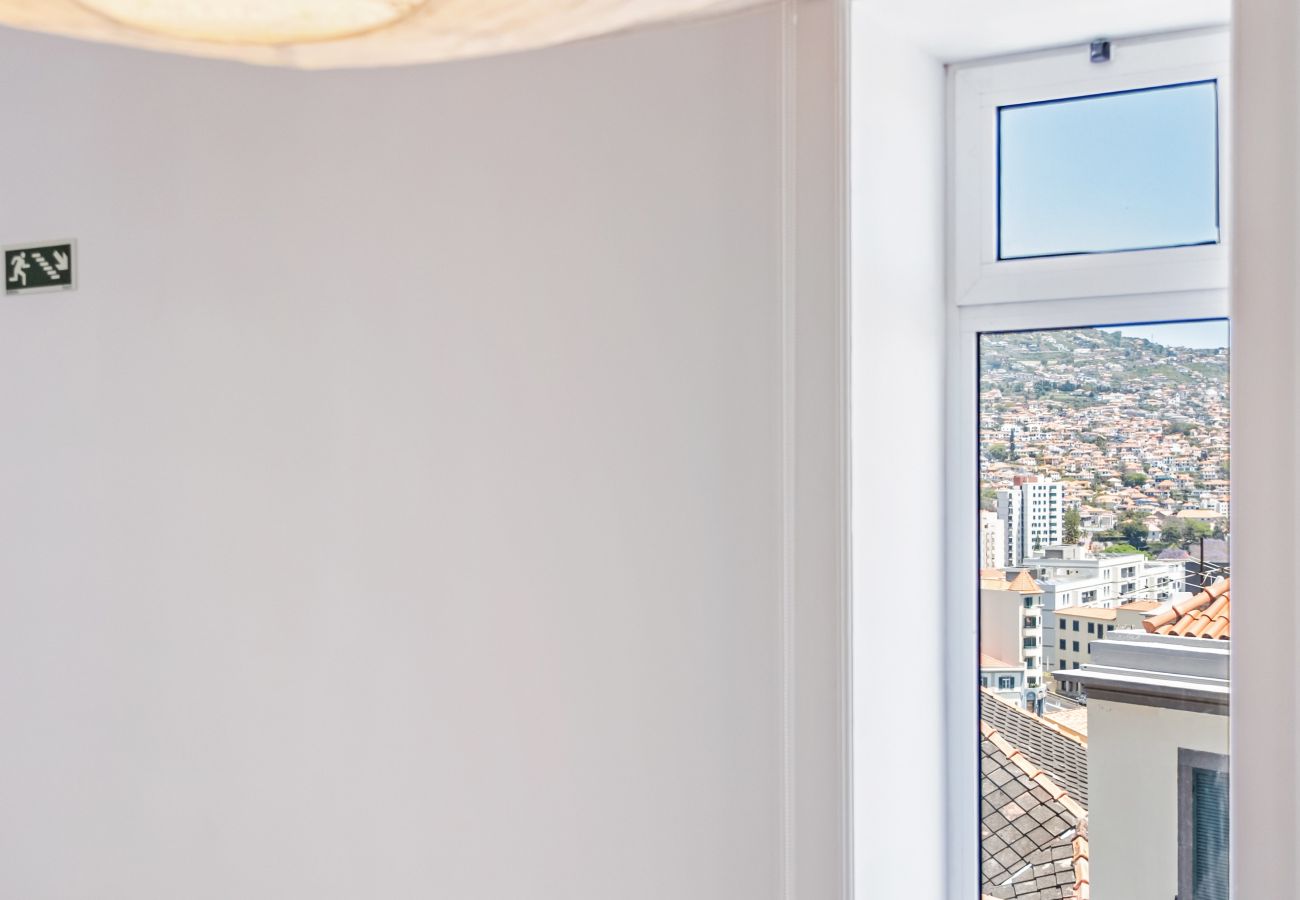 Apartment in Funchal - City View - By WeHostMadeira