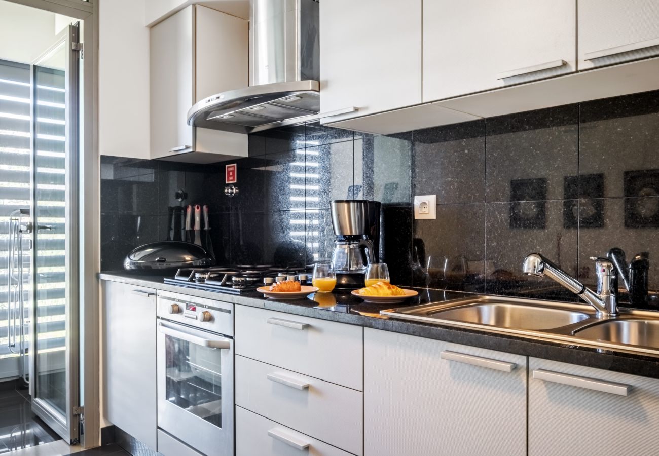 Apartment in Funchal - Monumental Apartment - By WeHostMadeira