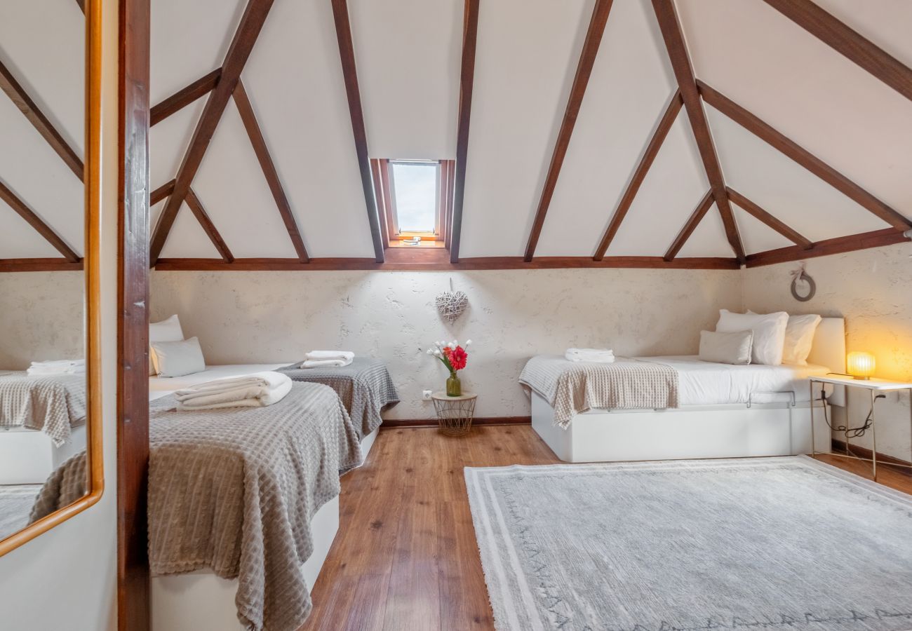 House in Santana - São Jorge Cottage - By WeHostMadeira