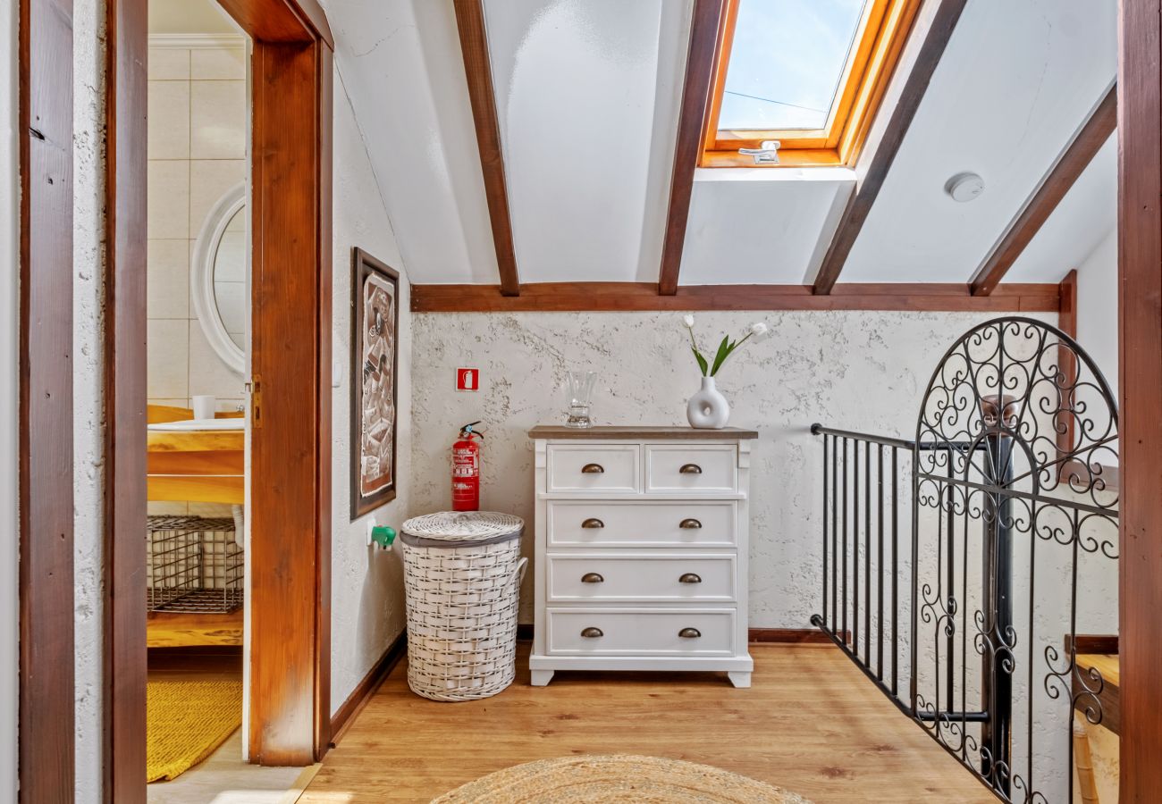 House in Santana - São Jorge Cottage - By WeHostMadeira