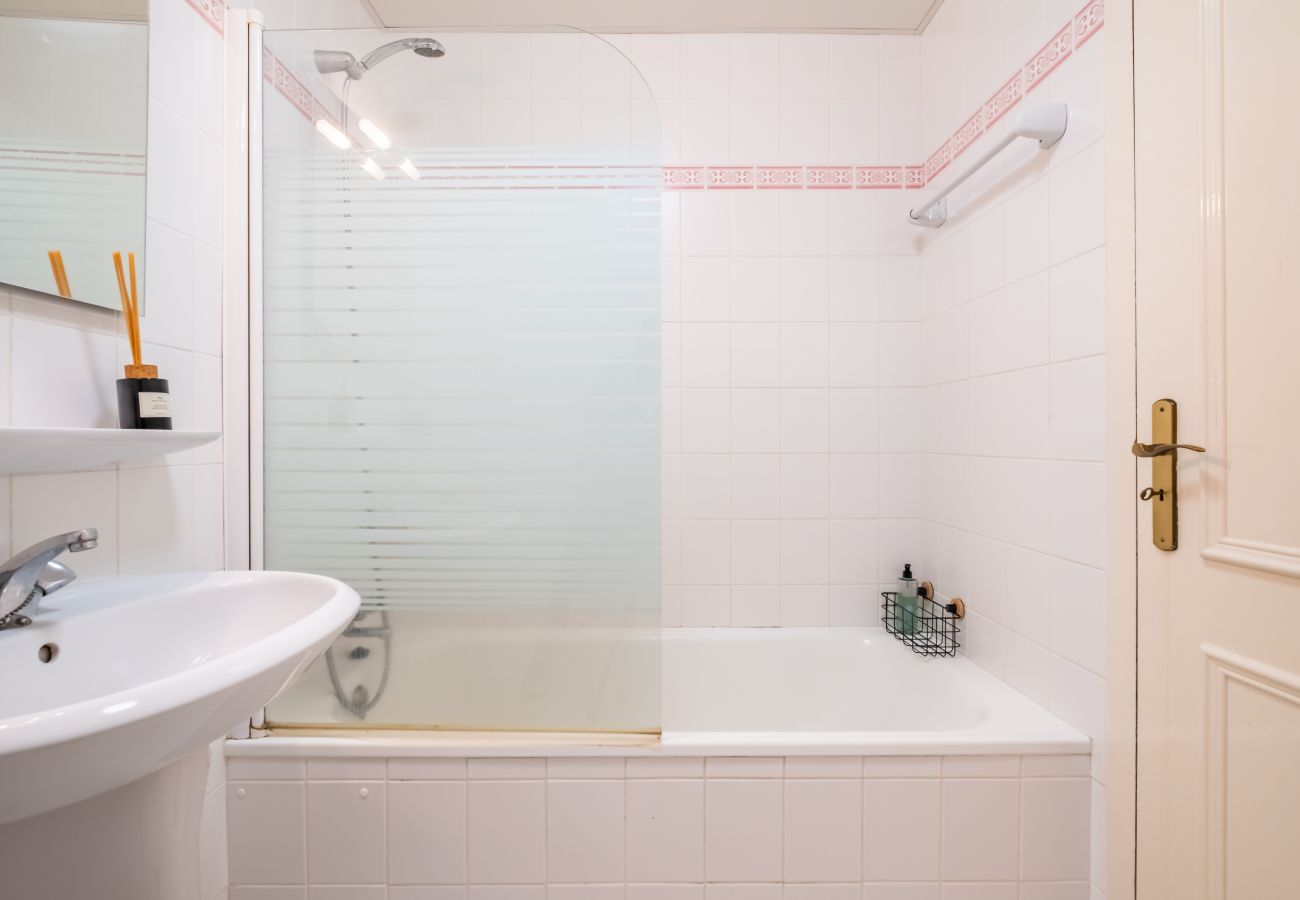 Apartment in Câmara de Lobos - Sea View  - By WeHostMadeira