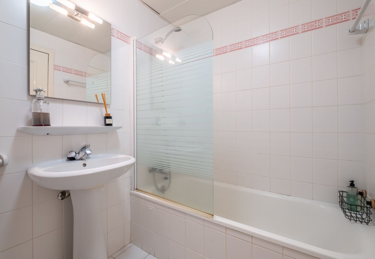 Apartment in Câmara de Lobos - Sea View  - By WeHostMadeira
