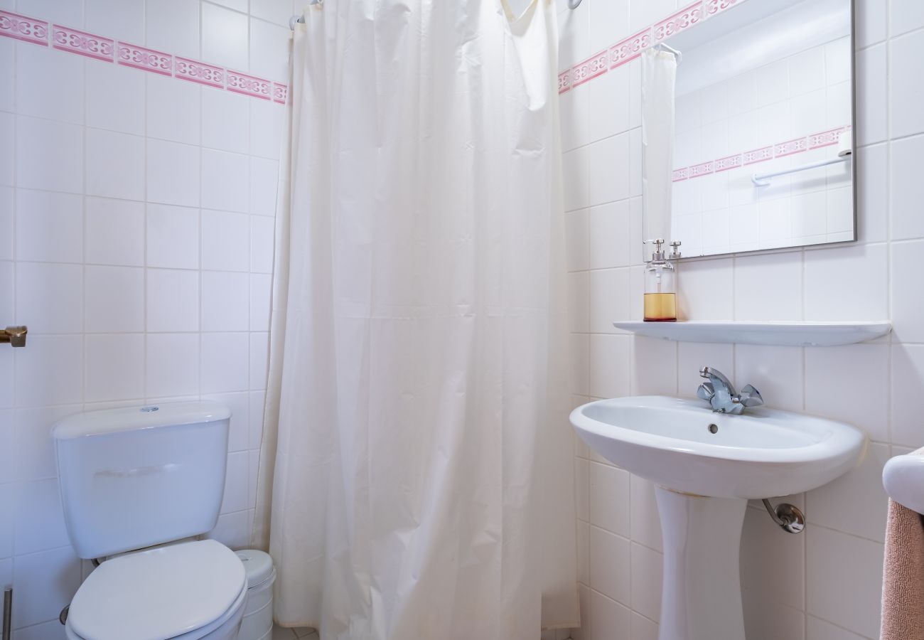 Apartment in Câmara de Lobos - Sea View  - By WeHostMadeira