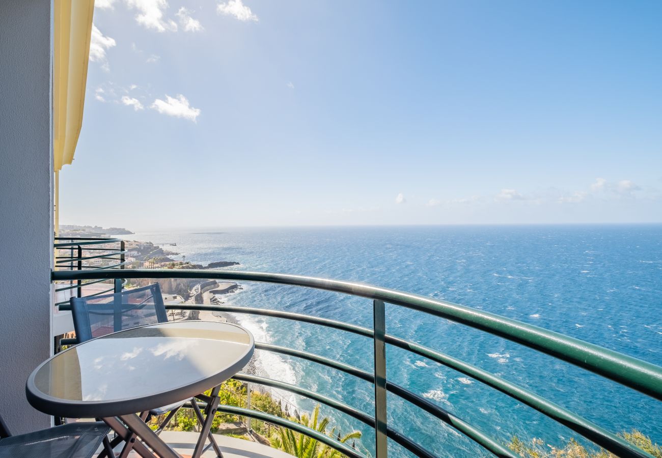 Apartment in Câmara de Lobos - Sea View  - By WeHostMadeira
