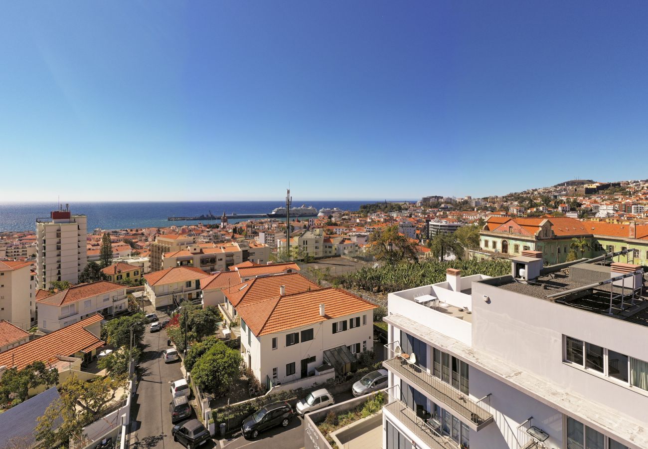 Apartment in Funchal - Rooftop Funchal - By WeHostMadeira