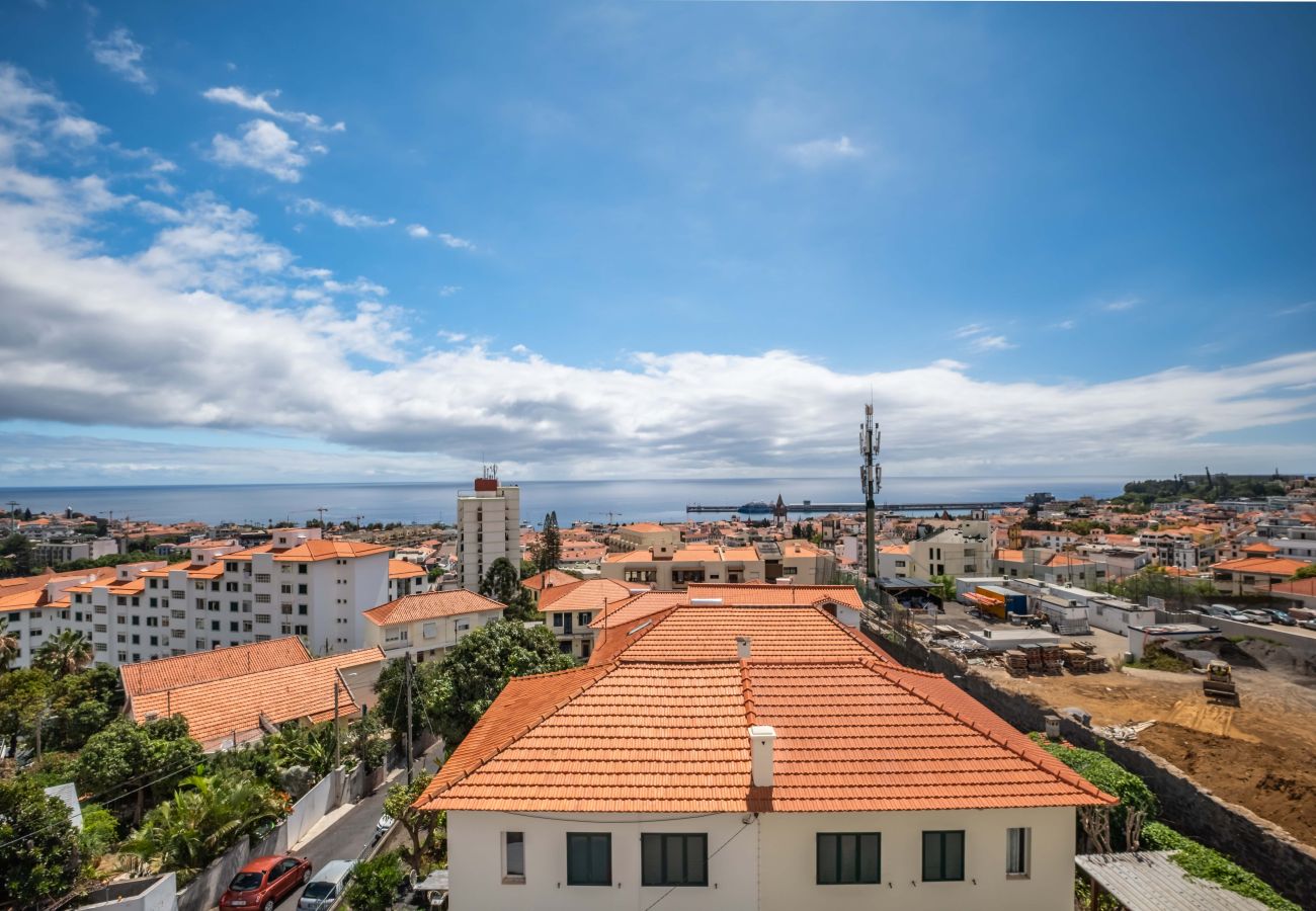 Apartment in Funchal - Rooftop Funchal - By WeHostMadeira