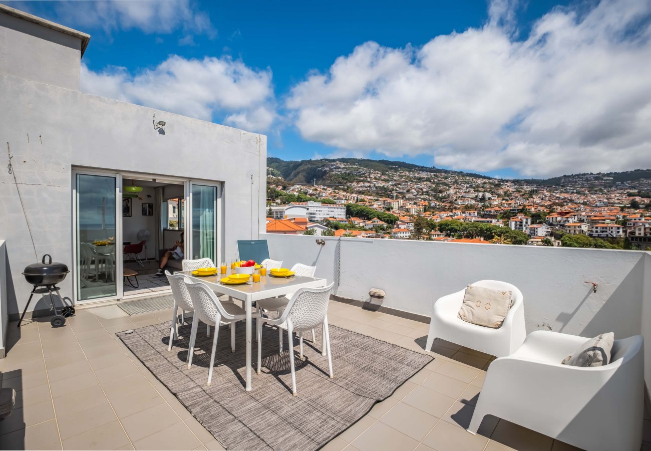 Apartment in Funchal - Rooftop Funchal - By WeHostMadeira