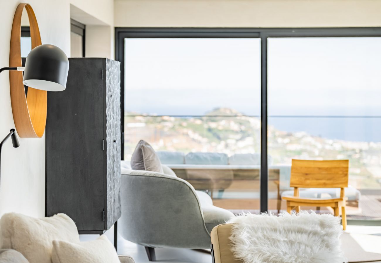 Villa in Câmara de Lobos - House of Cork and Ivy - By WeHostMadeira
