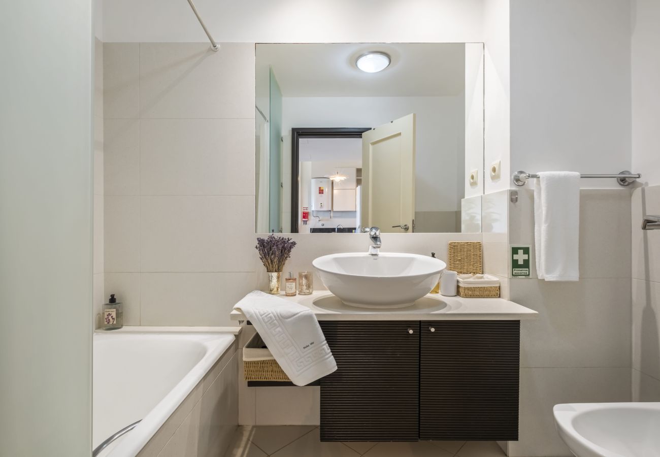 Apartment in Funchal - Lavender - By WeHostMadeira